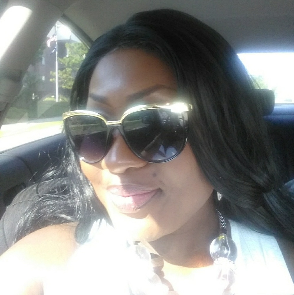Meet your Posher, Nania
